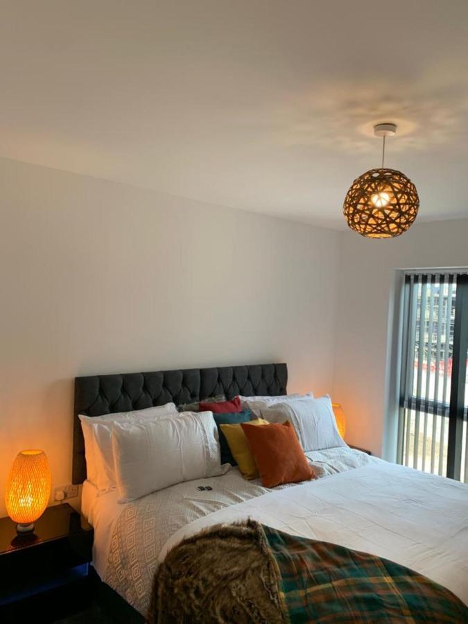 Lakeside 2 Bed Luxury Apartment No Parties No Events Early Check-In Late Check- Out Allowed West Thurrock Zewnętrze zdjęcie