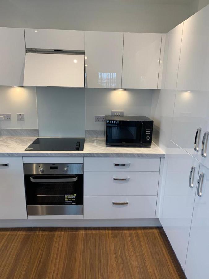 Lakeside 2 Bed Luxury Apartment No Parties No Events Early Check-In Late Check- Out Allowed West Thurrock Zewnętrze zdjęcie