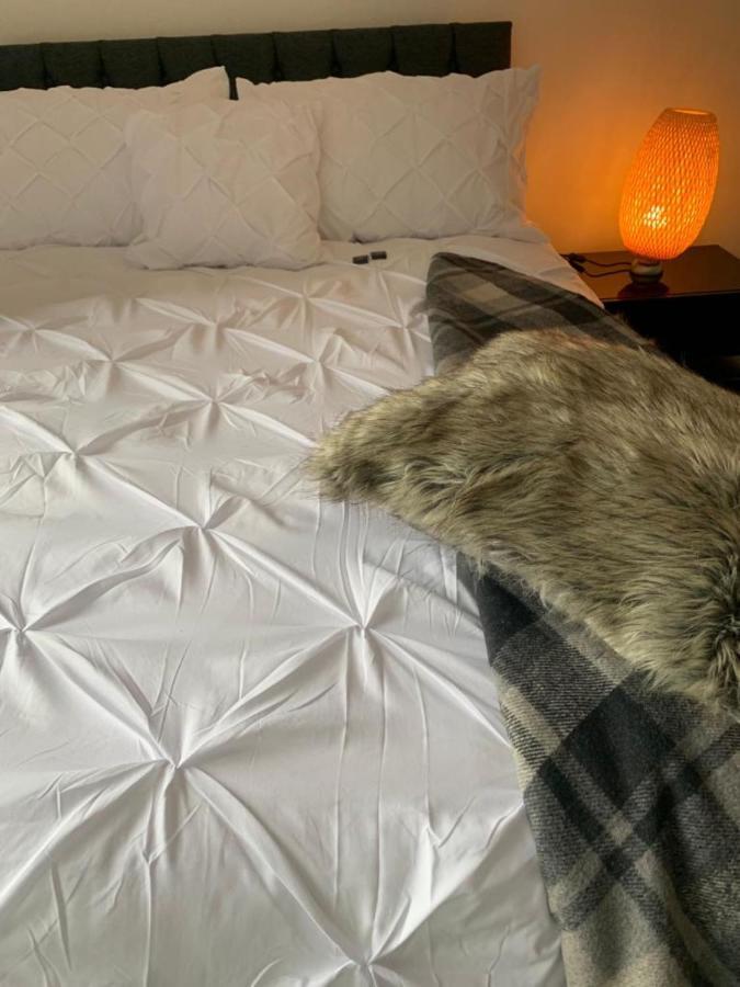 Lakeside 2 Bed Luxury Apartment No Parties No Events Early Check-In Late Check- Out Allowed West Thurrock Zewnętrze zdjęcie