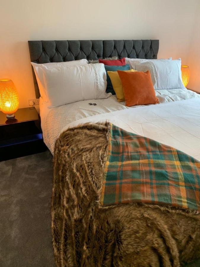 Lakeside 2 Bed Luxury Apartment No Parties No Events Early Check-In Late Check- Out Allowed West Thurrock Zewnętrze zdjęcie