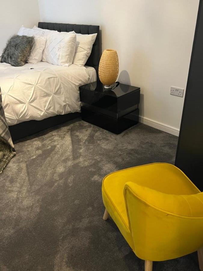 Lakeside 2 Bed Luxury Apartment No Parties No Events Early Check-In Late Check- Out Allowed West Thurrock Zewnętrze zdjęcie